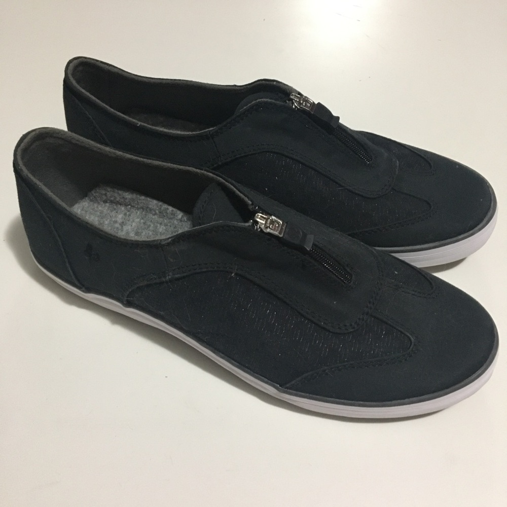 Zip up grasshopper shoes
